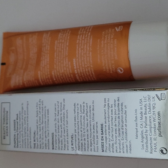 Purlisse Pumpkin and Ginger Detoxifying Charcoal mask - Picture 2 of 8